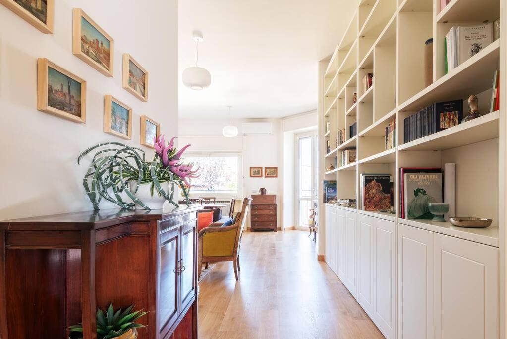 Elegante Bilocale San Calocero Apartamento Milão Exterior foto